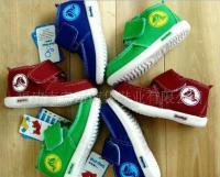 二手供應 Crocs花園鞋、帆布鞋及童款魔術貼圣克魯茲系列